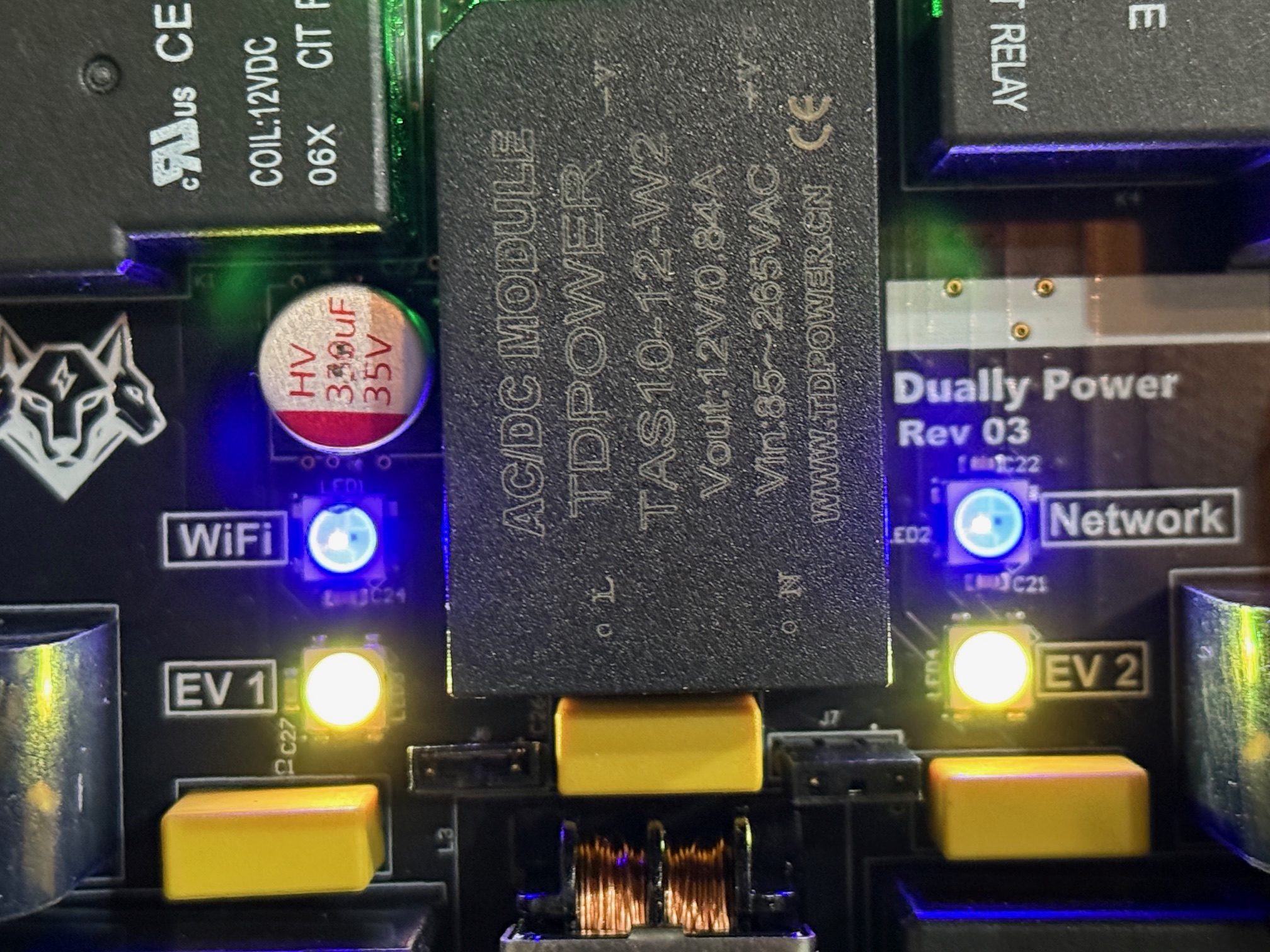 DUALLY internal view